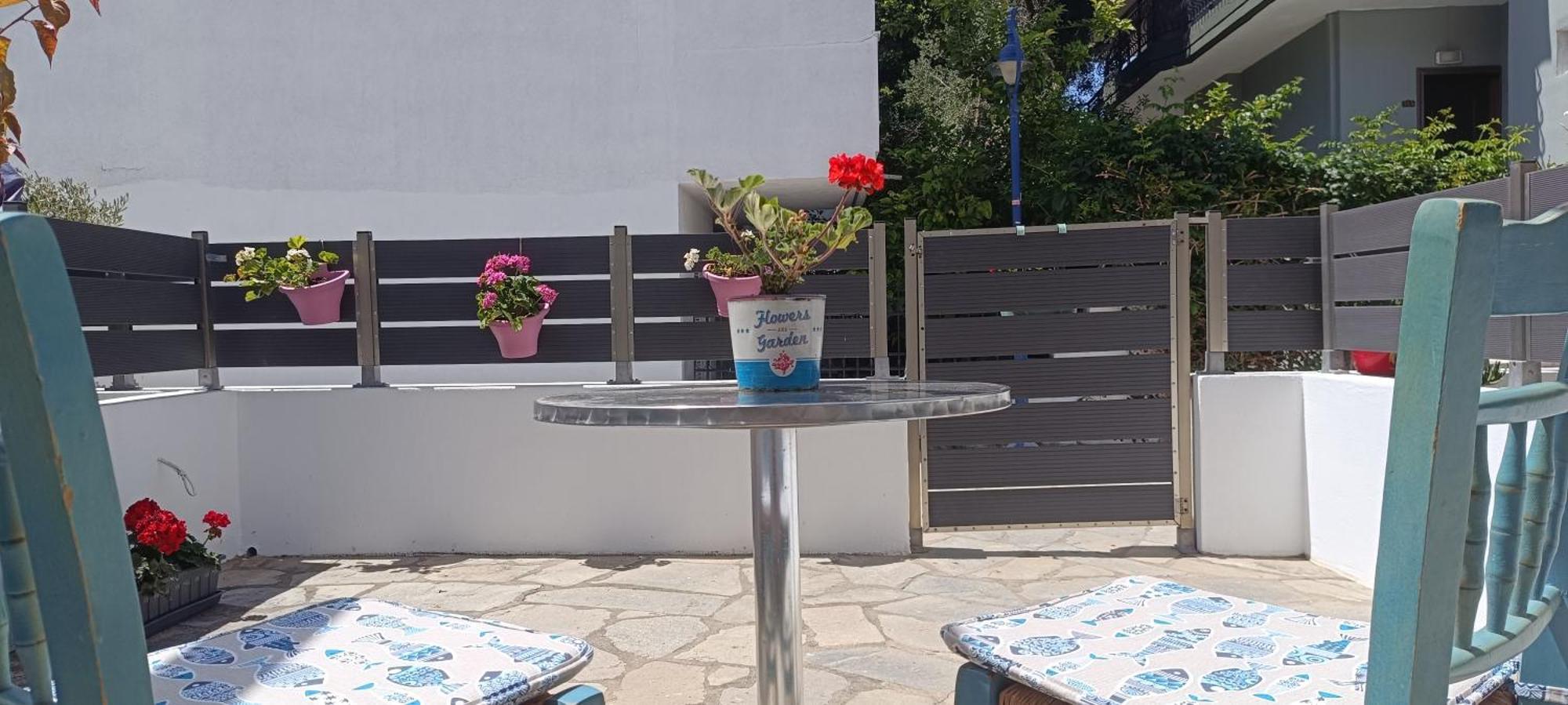Pelargoni Apartment